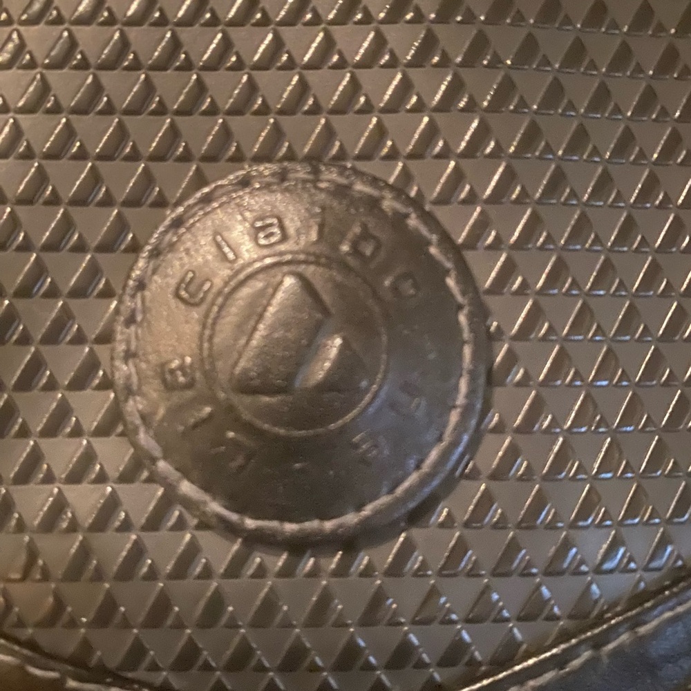 Liz Claiborne Purse - Picture 5 of 15